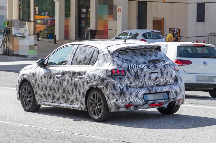 Peugeot’s newest, small feline spied for the first time-Autodealer