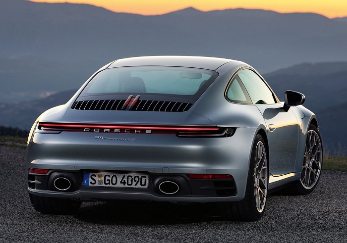 New Porsche 911 debuts in LA with a familiar face and more power-Autodealer