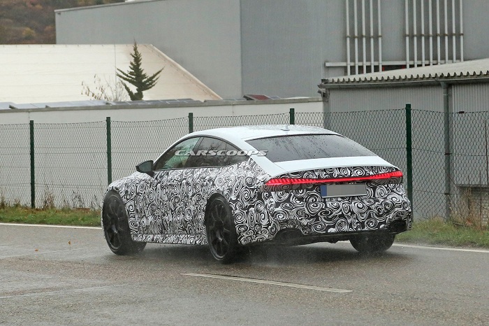 Production spec Audi RS7 spied in the wet-Autodealer
