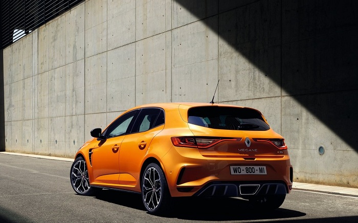 Alpine powered 206 kW Renault Megane RS (officially) emerges-Autodealer