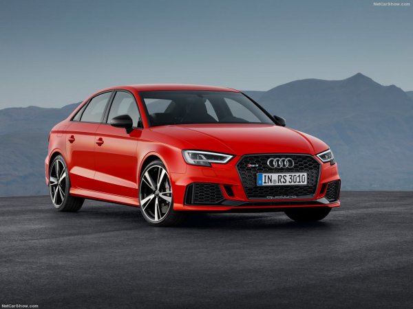 Facelifted Audi Q5 and red hot RS3 sedan debuts in Paris-Autodealer