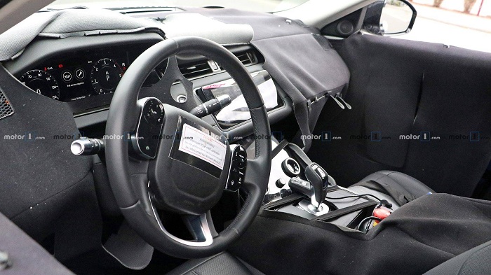 Revised Range Rover Evoque spied as Velar SVR takes on the UAE-Autodealer