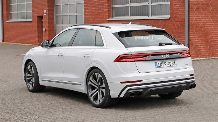 “Placid” Audi SQ8 drops all camouflage in latest spy shots-Autodealer