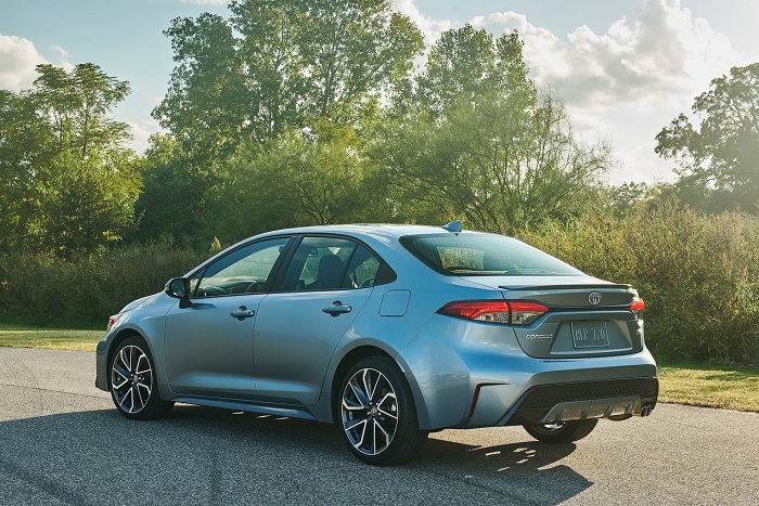 This is it: Sleeker Toyota Corolla Sedan (finally) makes world debut-Autodealer