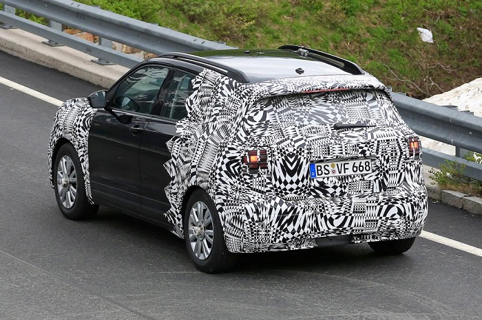 Volkswagen’s smallest SUV starts shedding its disguise-Autodealer