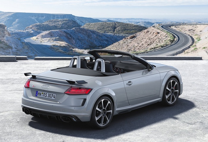 More aggressively styled Audi TT RS shows itself before Geneva-Autodealer