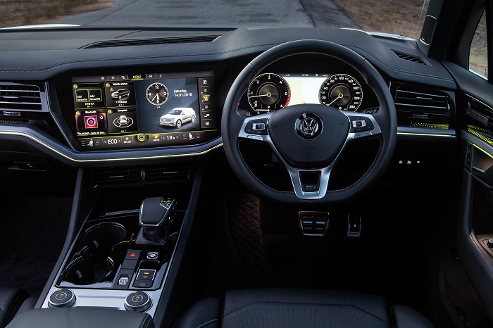 Volkswagen Touareg the large SUV you want-Autodealer