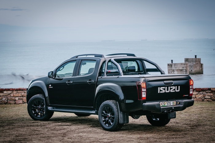 Isuzu KB X-Rider puts on Black suit-Autodealer