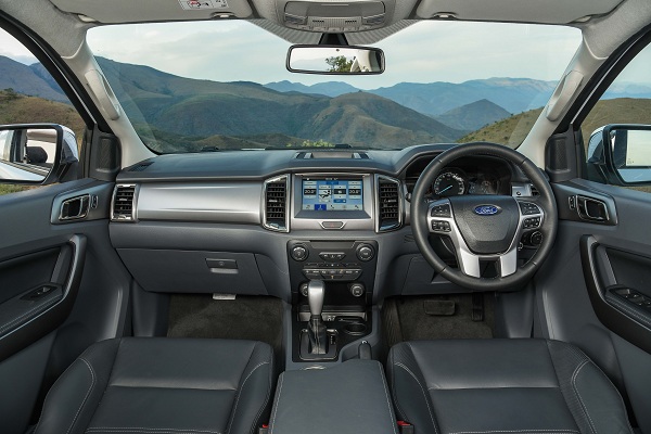 Ford Everest on a high with new 2.2 TDCi-Autodealer