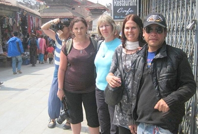 Elephants, temples, Buddha and a Rheenendal lass