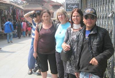 Elephants, temples, Buddha and a Rheenendal lass