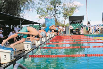 Fish Eagle Aquatics-span swem tweede plek los