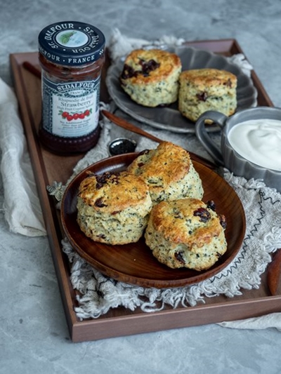 Scrumptious spinach and feta scones