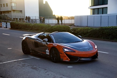 Supermotors smeer strate swart