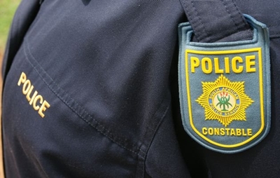 Polisie soek na gewapende verdagtes