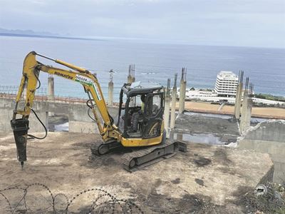 Bye bye, eyesore: Demolition commences