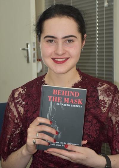 Elizabeth skryf nie agter 'n masker nie