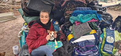 Sangeres bring hoop vir honde in koue winter