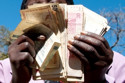 Zimbabwe says exchange rate to strengthen as peg abandoned