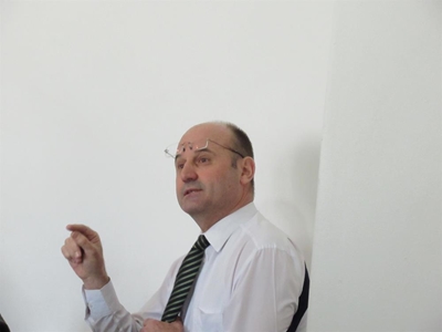 Begin 'n register vir korruptes