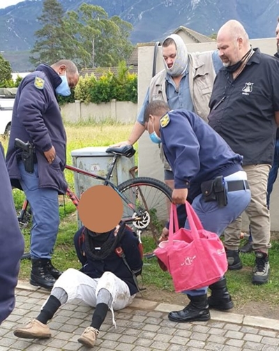 Joe Soap apprehends alleged bike thief