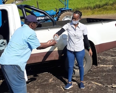 Tongaat Hulett donates 3000 bottles of sanitiser to small-scale farmers