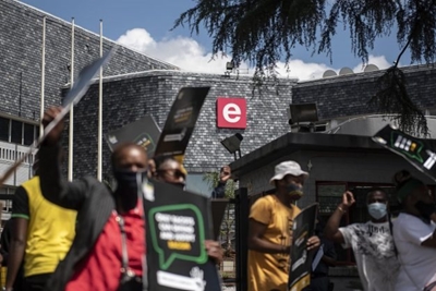 DA accuse EFF and ANC of race-baiting in eNCA’s Lindsay Dentlinger saga
