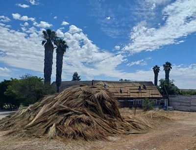 Nuwe grasdak vir klubhuis