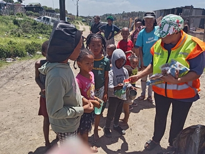 Buurtwag bring Kersvreugde na New Dawn Park