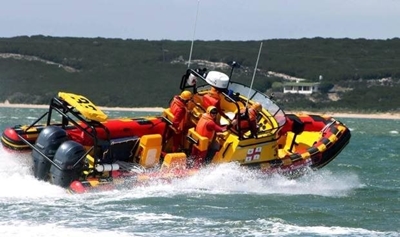 Swimmer has narrow escape – stay safe