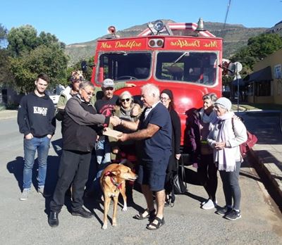 Siya Phambili receives donation