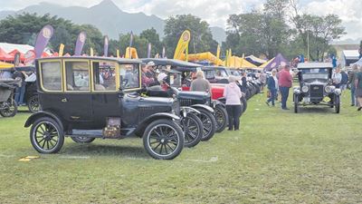A roaring Valentine's Day at Old Car Show