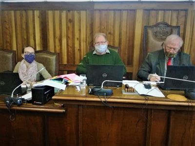 Historical meeting sees budget approval 