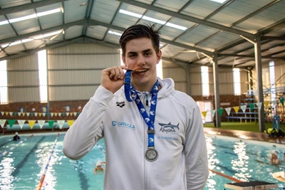 Stellar Stefan earns national gold