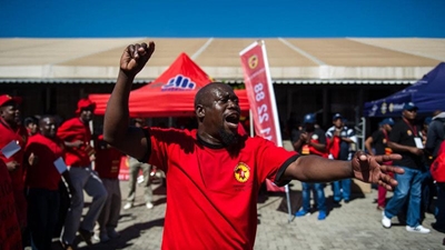 Saftu to picket in support of bus strike