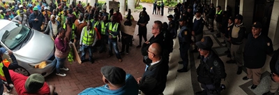 Update: Taxi protest march in George underway