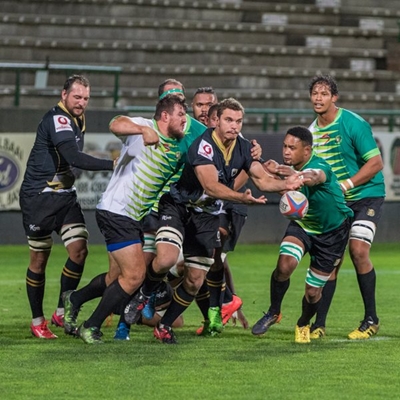 Aende verhang bordjies teen Boland
