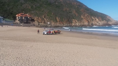 Hiker rescued off shoreline cliff