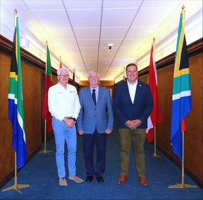 Groenewald, Winde and Hill-Lewis put heads together to combat prison gangs