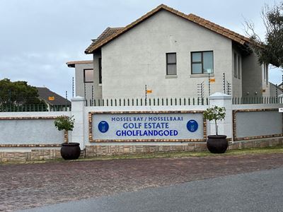 Golf estate directors respond to homeowner's claim