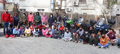 Hande en wiele reik uit na Eljada-Kairos Skool