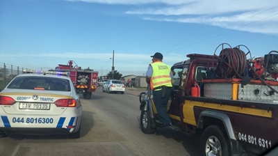 Skote klap, verkeer en brandweer onder klippe