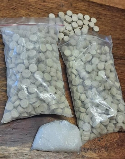 Mandrax en tik gevind
