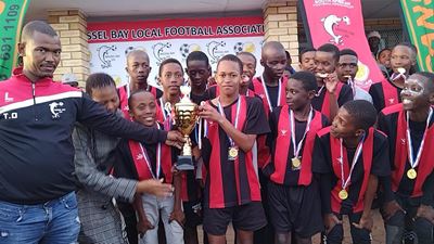 Black Aces dominate tournament