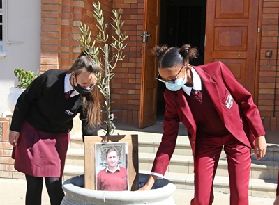 Hartroerende afskeid vir Wikus Pretorius