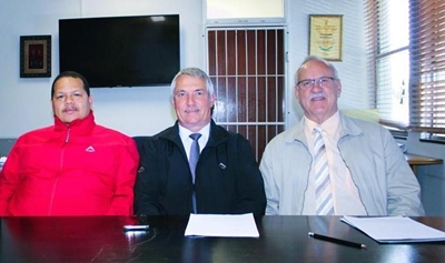 Macpherson en kie gedreig deur publiek