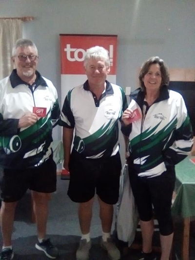 Fanie and Jean tops at Spar Handicap Pairs