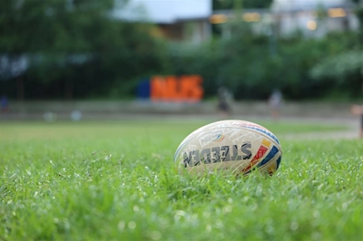 Bulls bulldoze Sharks for final spot