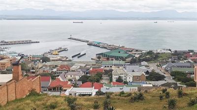 'Tankers in bay pumping out fuel'