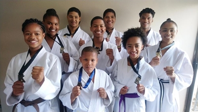 Jikkaido-karateklub verower medaljes 